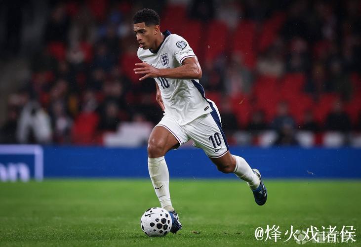 卡拉格:罗杰斯如果保持这样的状态,他能成英格兰10号位首发 卡拉格:罗杰斯如果保持这样的状态,他能成英格兰10号位首发